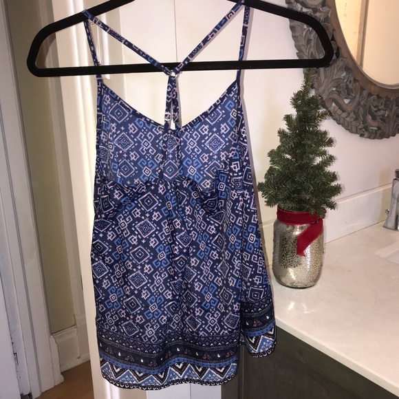 Flowy Blouse Tank - Picture 2 of 3